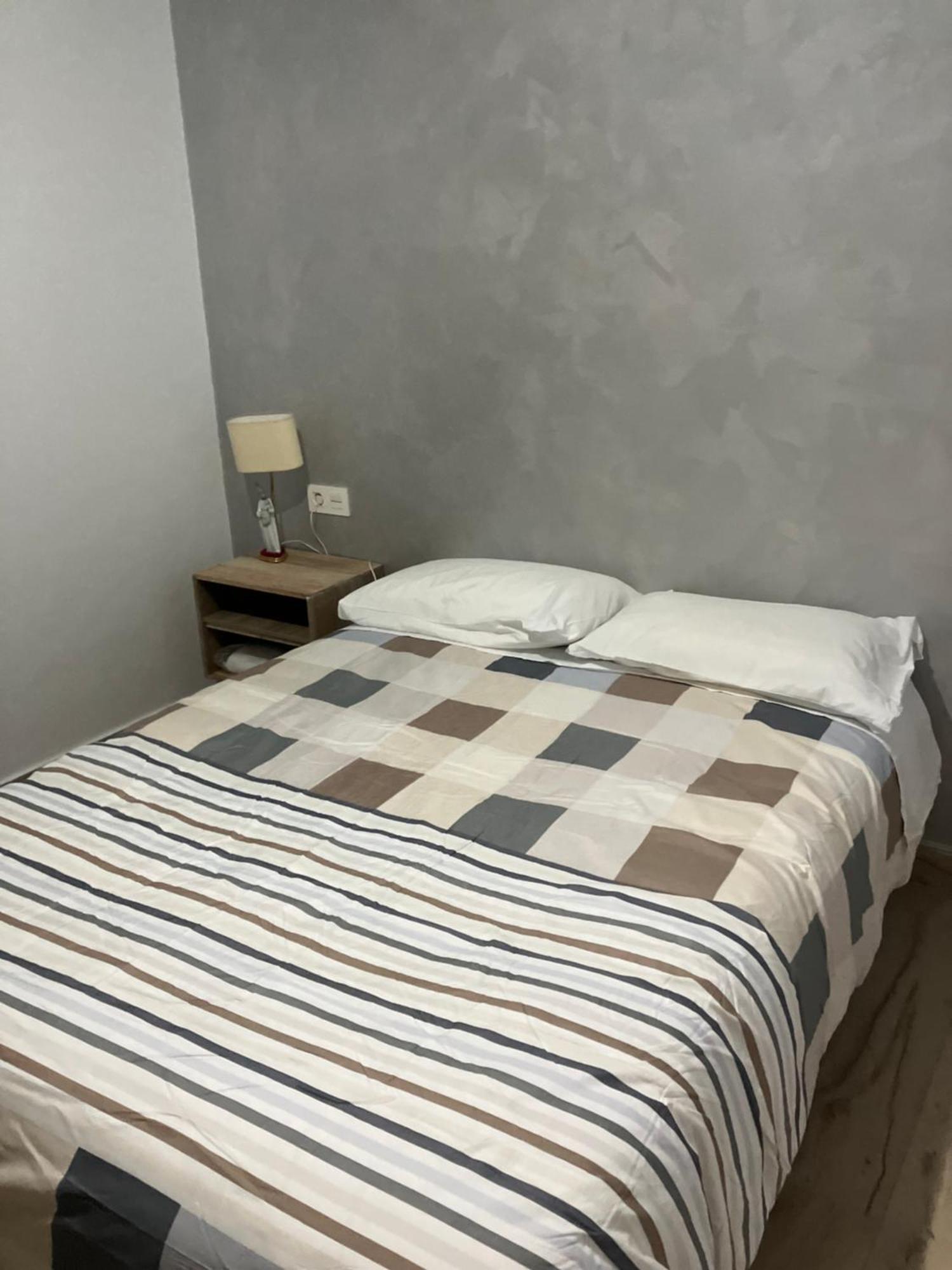 Apartamento En Camino De Ronda De Dos Habitaciones Y Salon Granada Ngoại thất bức ảnh